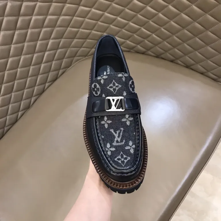 Louis Vuitton Shoe 